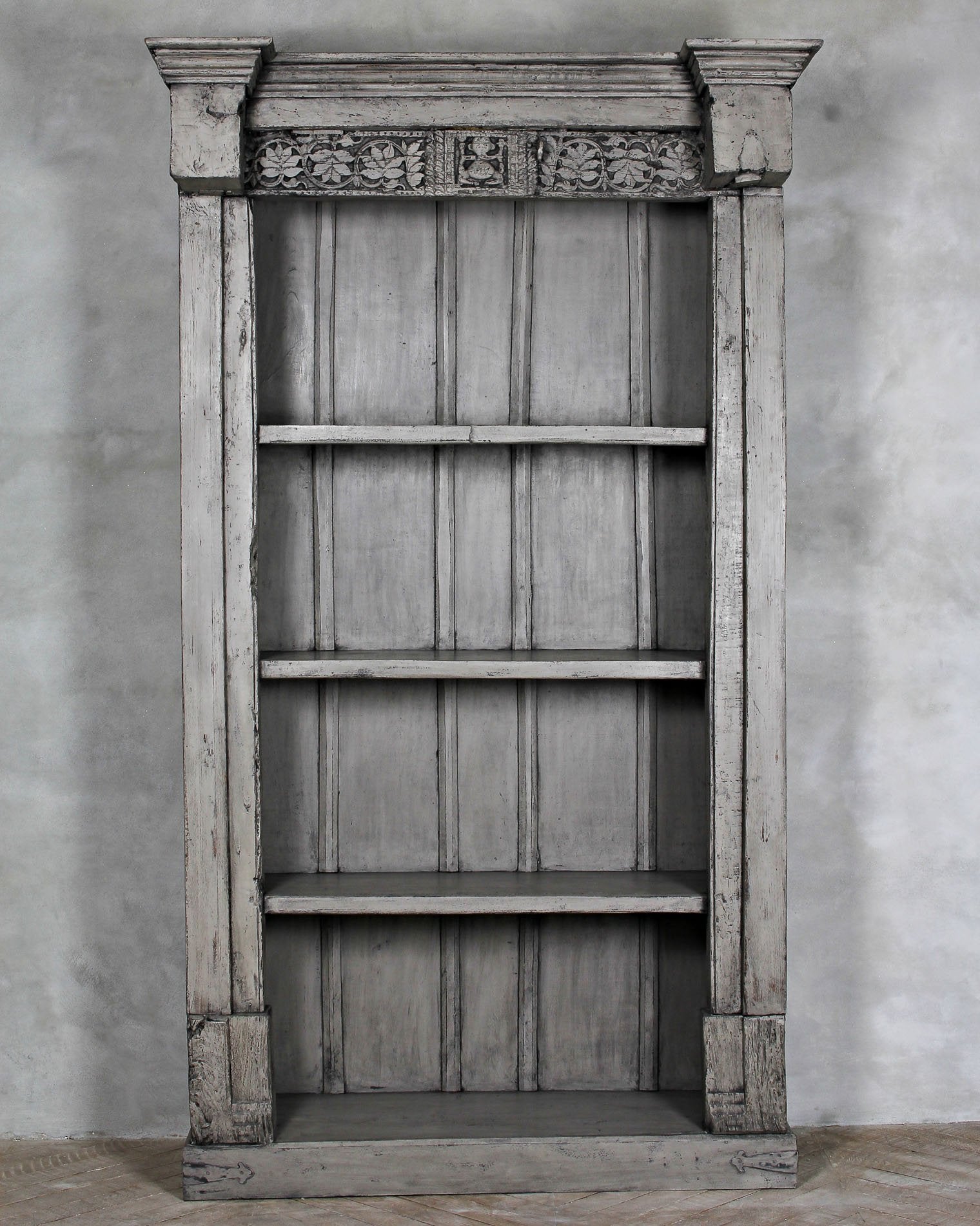 Gl. Bookcase,